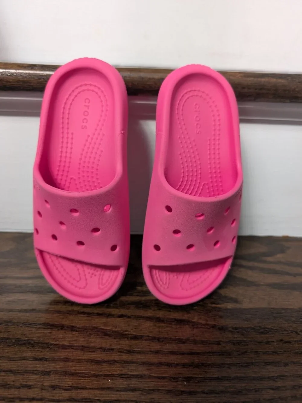 Crocs unisex-child Classic Slide V2 (Little Kid/Big Kid)